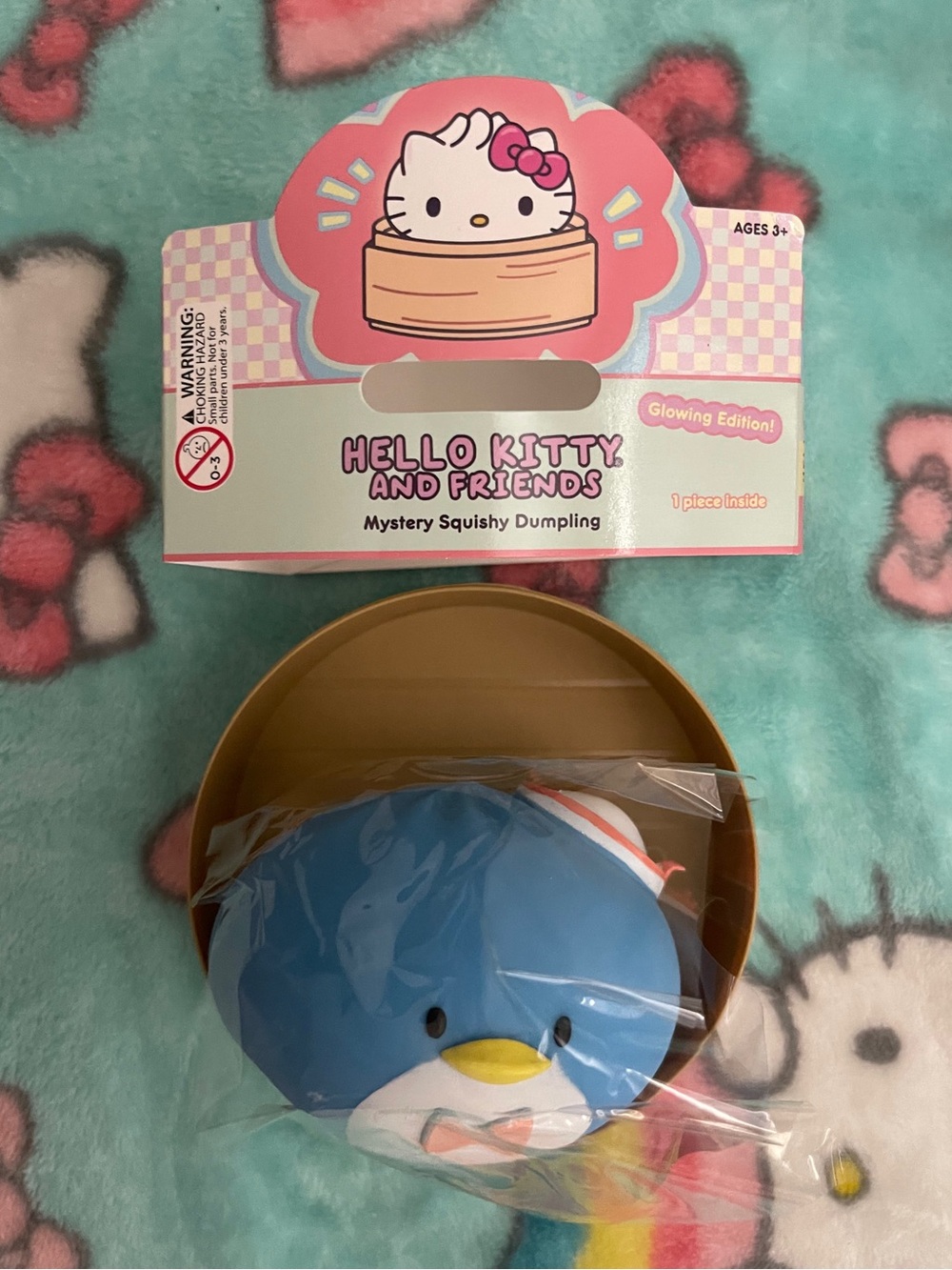 Hello Kitty & Friends Mystery Squishy Dumpling Glowing Edition - Tuxedosam